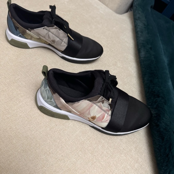 Ted Baker Cepap Womens Black Opal Satin Sneakers-UK 6 / EU 39 / US 8 - Picture 7 of 8